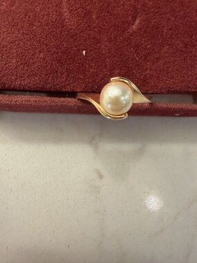 Classic Pearl and Gold Swirl Ring - Cream Pearl Vintage Antique